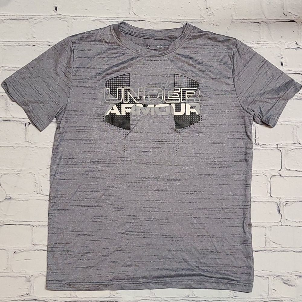 UA Boys 🔥 Heat Gear TShirt SZ L